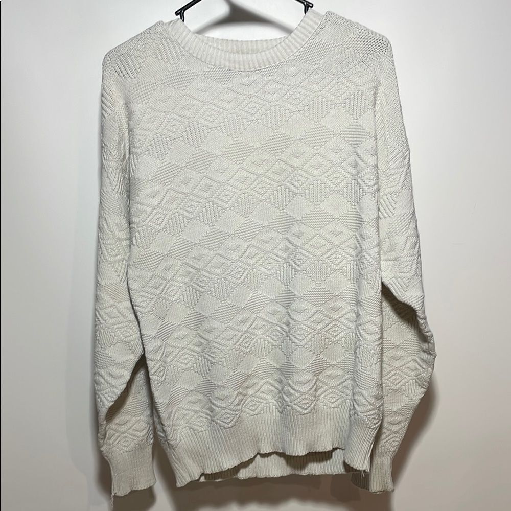 Vintage White Crewneck Sweater with Textured Knit